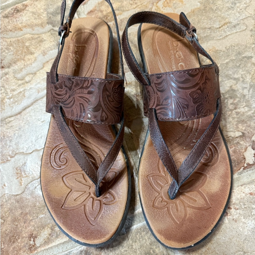 Cute leather sandals!